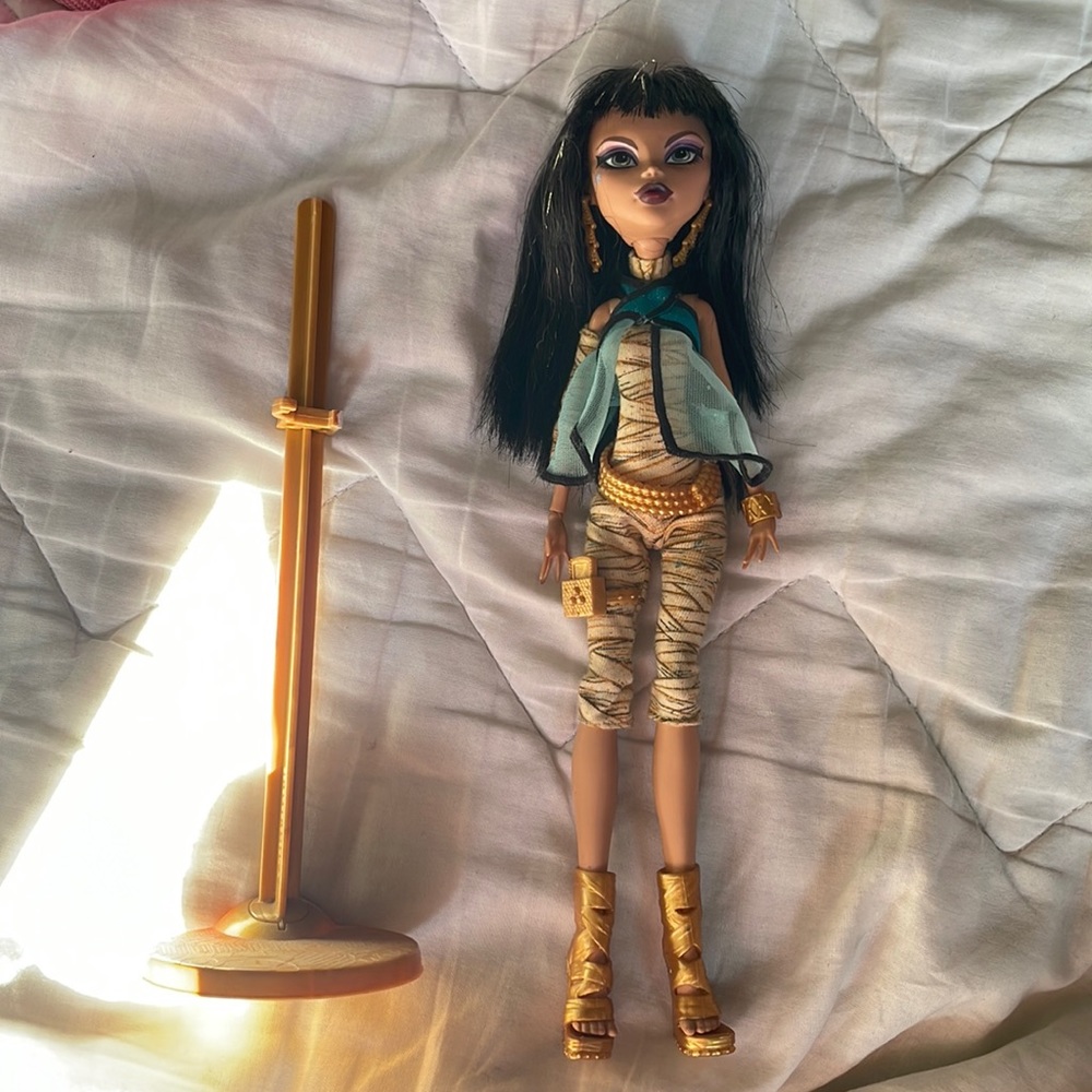 Used Cleo denial monster high doll